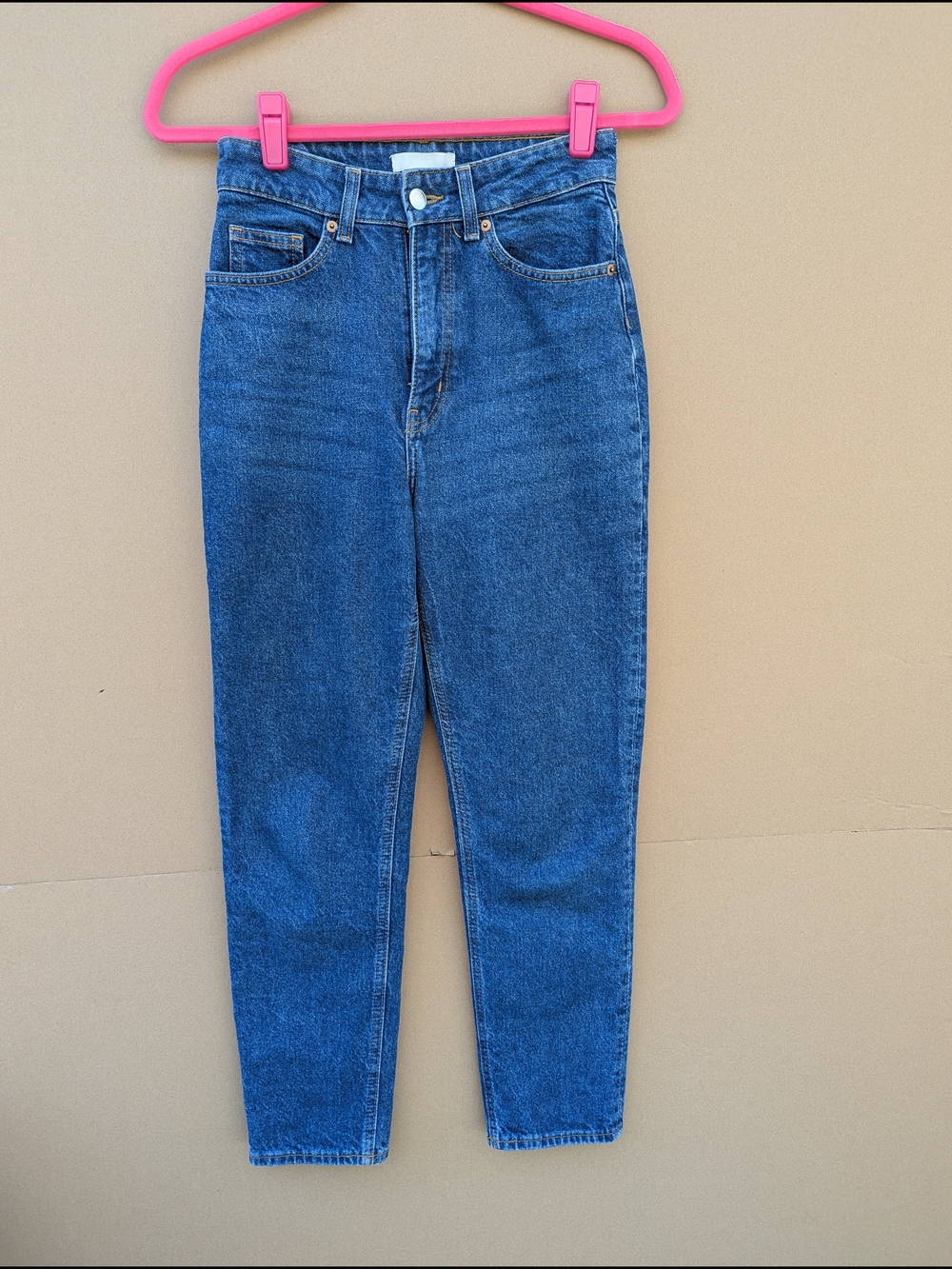 H&M High Rise Mom Jeans Medium Wash Blue Denim Straight Tapered Leg Pants Size 4